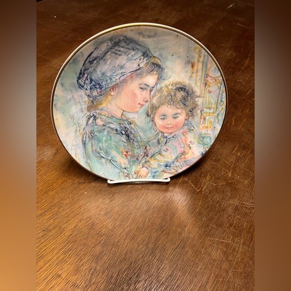 Royal Doulton Other - Edna Hibel Colette & Child plate by Royal Doulton 1973 - Collectible!!